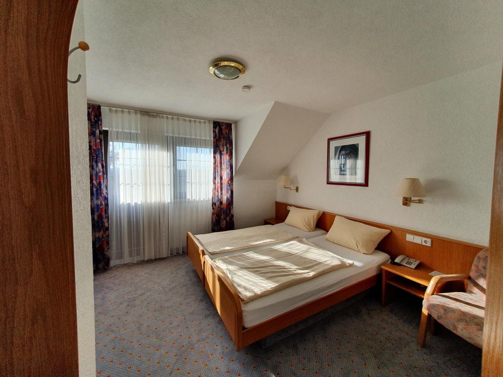 Landgasthaus Hotel Maien ไรน์เฟลเดิน ภายนอก รูปภาพ