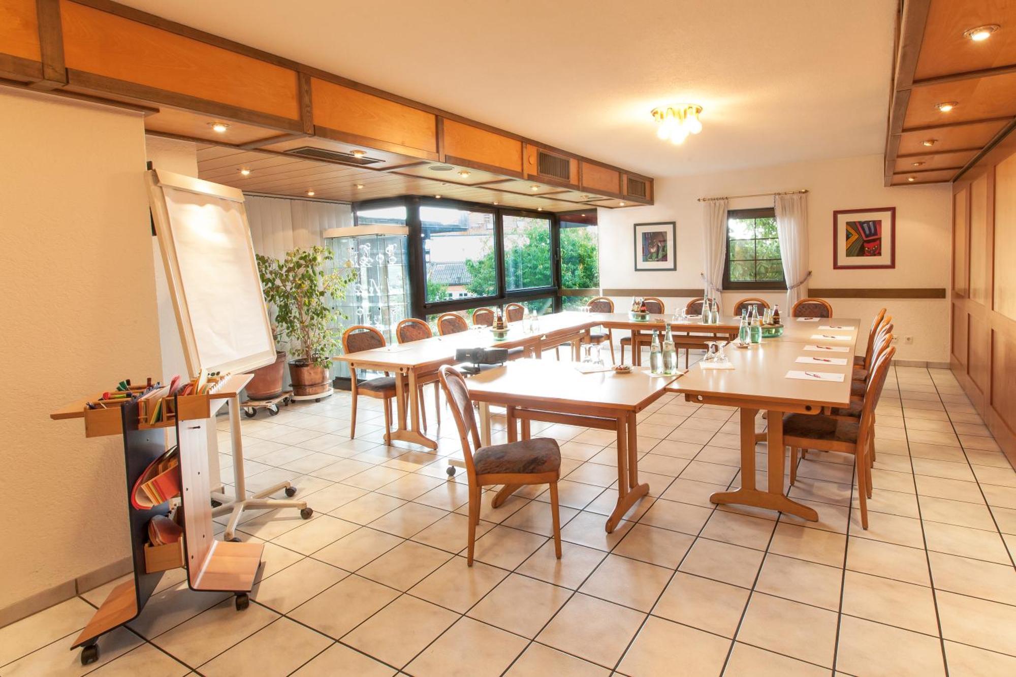 Landgasthaus Hotel Maien ไรน์เฟลเดิน ภายนอก รูปภาพ